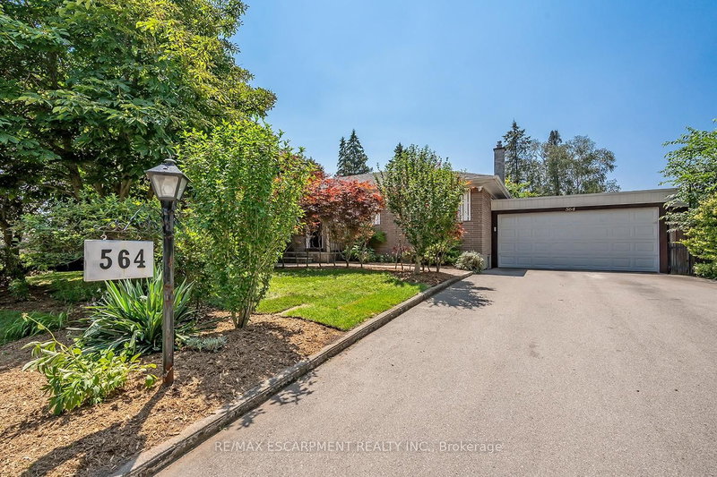 564 Maplehill Dr, Burlington, L7N 2W3 | Image 2