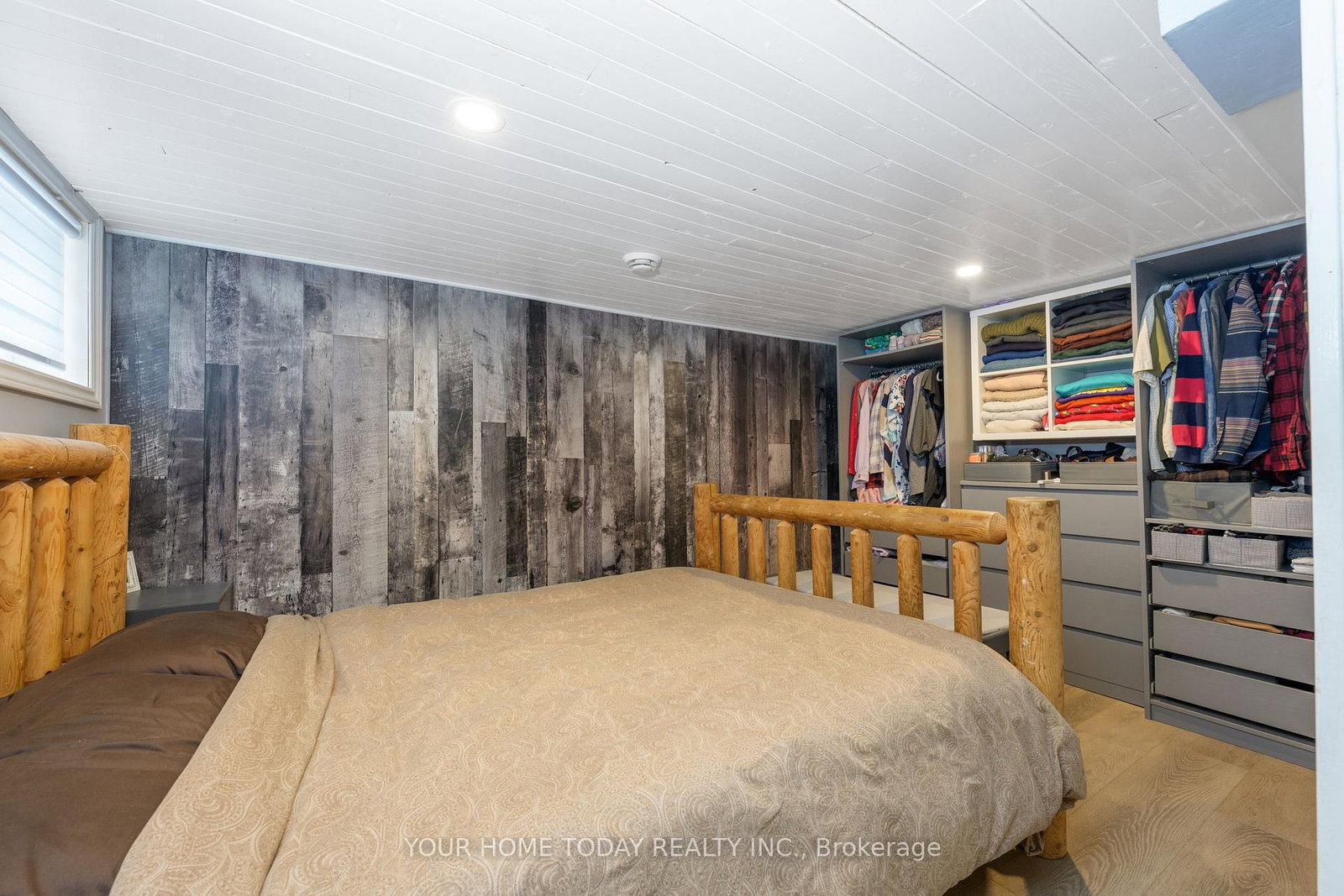 Detached House for sale at 20 Elgin Street, Halton Hills, Ontario, L7G 3M3 - Georgetown - MLS: W12875050