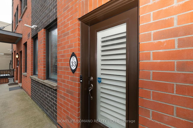 33 - 869 Wilson Avenue