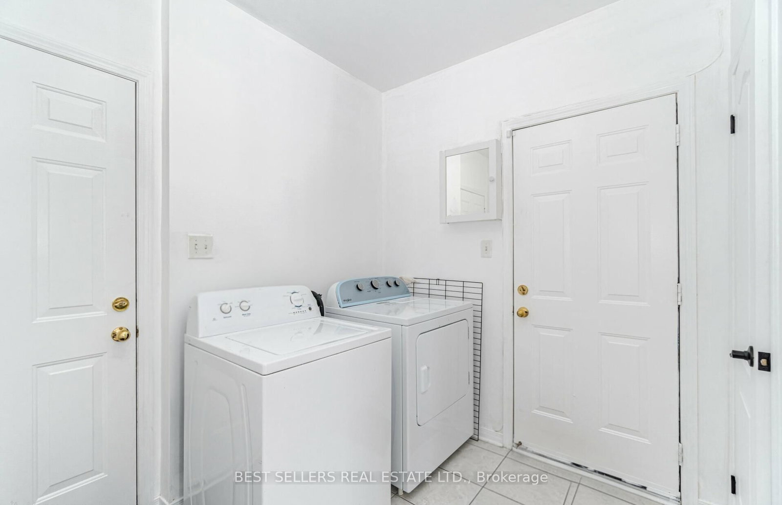 Detached House for sale at 4 Beresford Crescent, Brampton, Ontario, L6P 2M3 - Bram East - MLS: W12875594