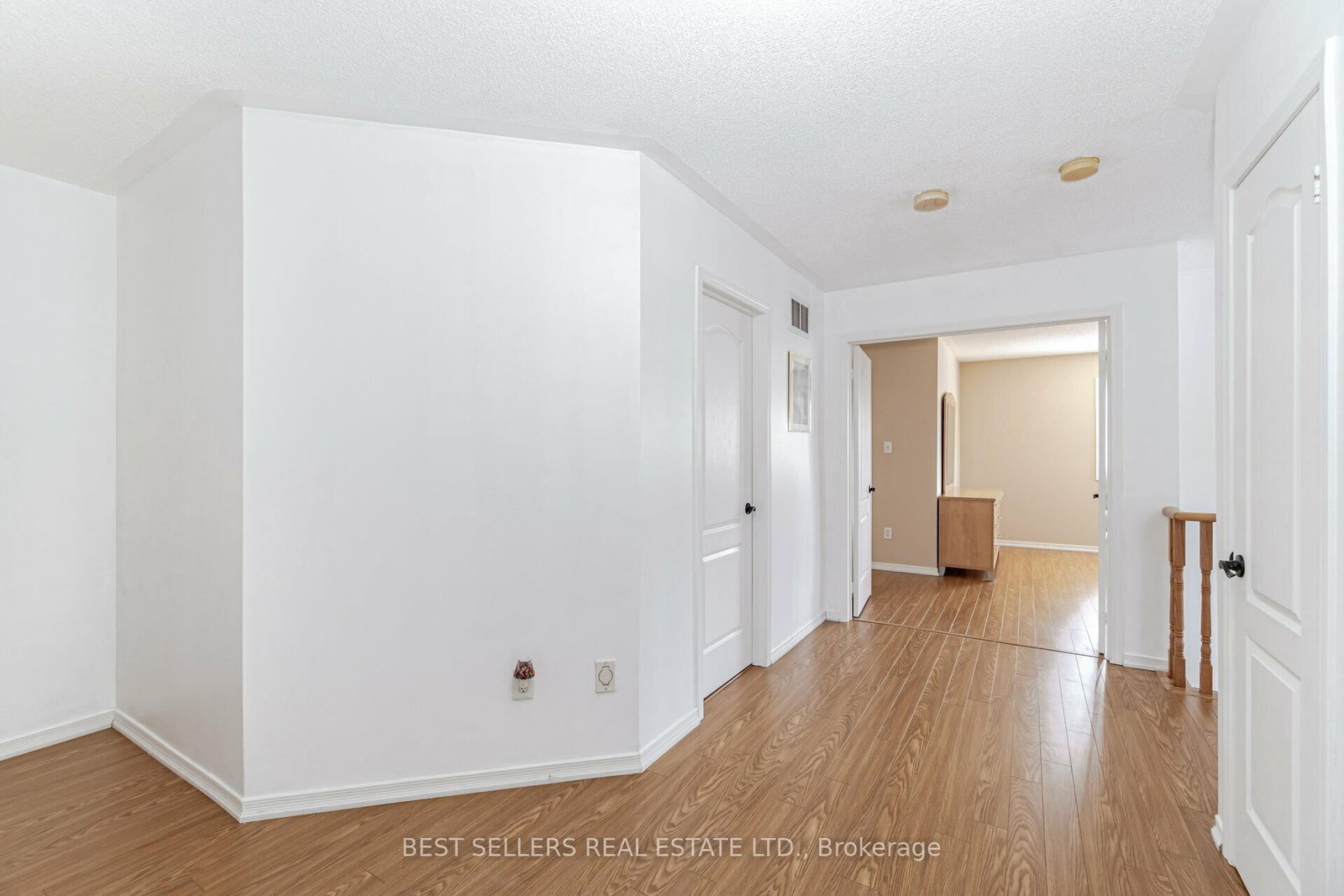 Detached House for sale at 4 Beresford Crescent, Brampton, Ontario, L6P 2M3 - Bram East - MLS: W12875594