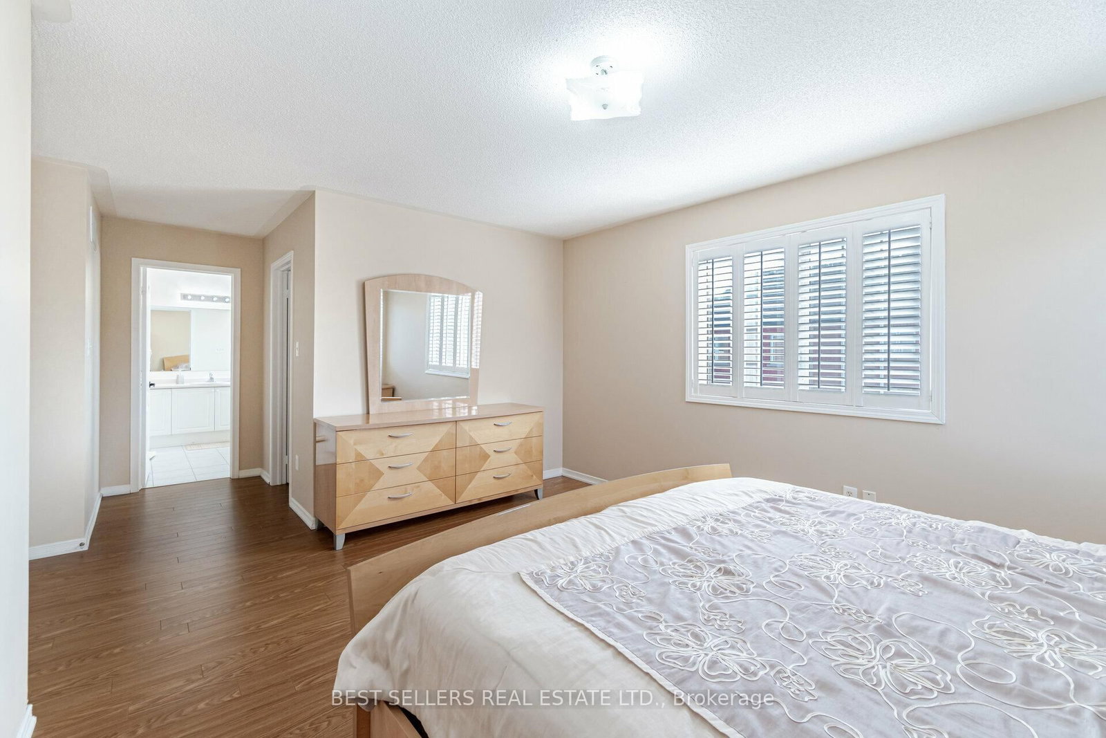 Detached House for sale at 4 Beresford Crescent, Brampton, Ontario, L6P 2M3 - Bram East - MLS: W12875594