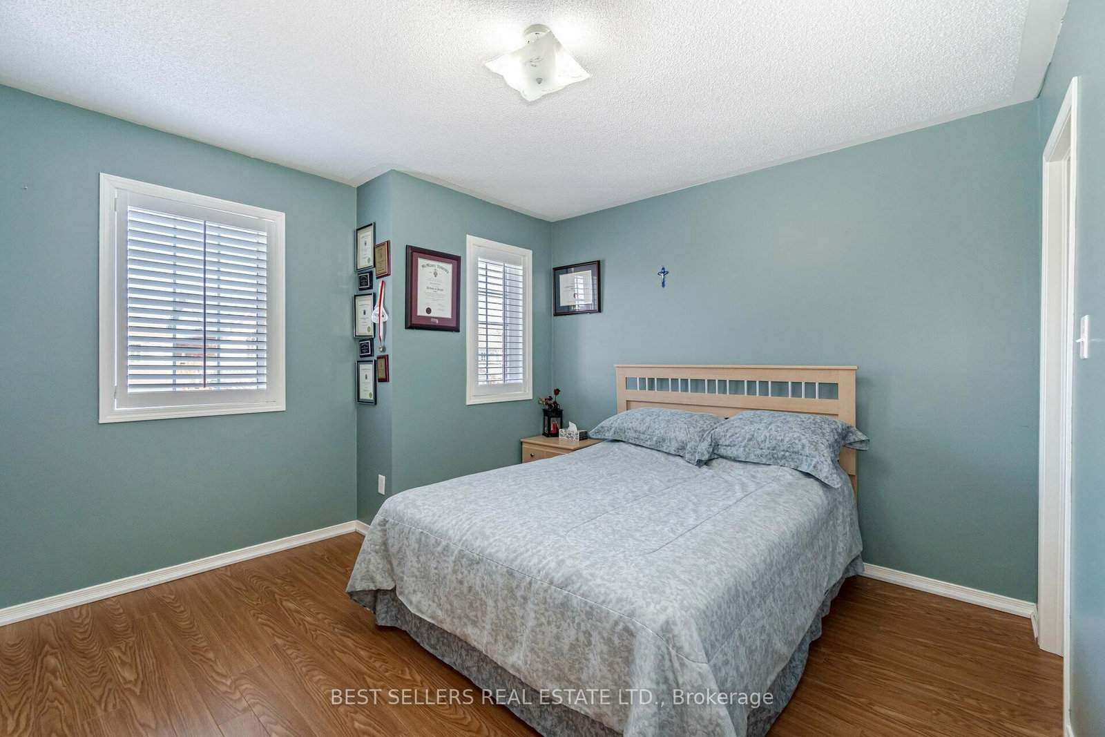 Detached House for sale at 4 Beresford Crescent, Brampton, Ontario, L6P 2M3 - Bram East - MLS: W12875594