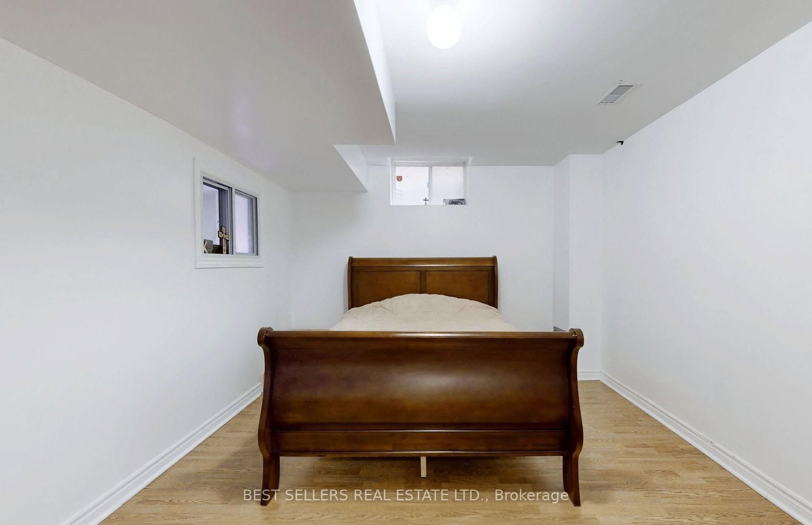 Detached House for sale at 4 Beresford Crescent, Brampton, Ontario, L6P 2M3 - Bram East - MLS: W12875594