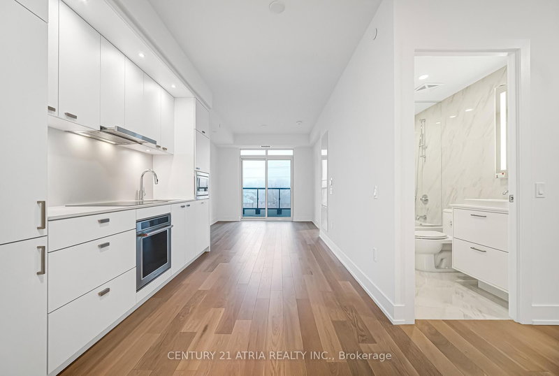 home for lease on 418-858 Dupont Street