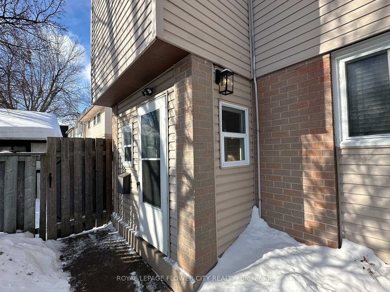 52 Grand Valley Dr, Brampton, L6S 2K9 | Image 3