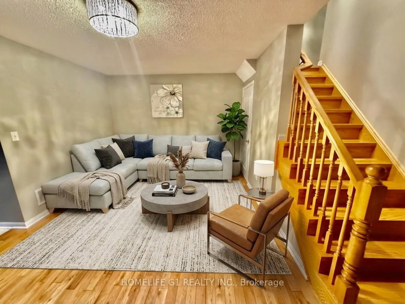 49 Eastway St, Brampton, L6S 6L9 | Image 3