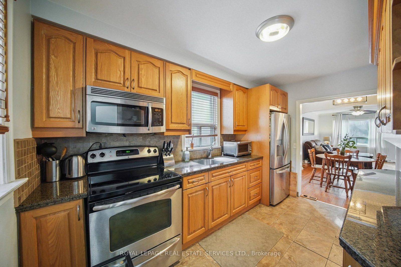 Listing Image 8