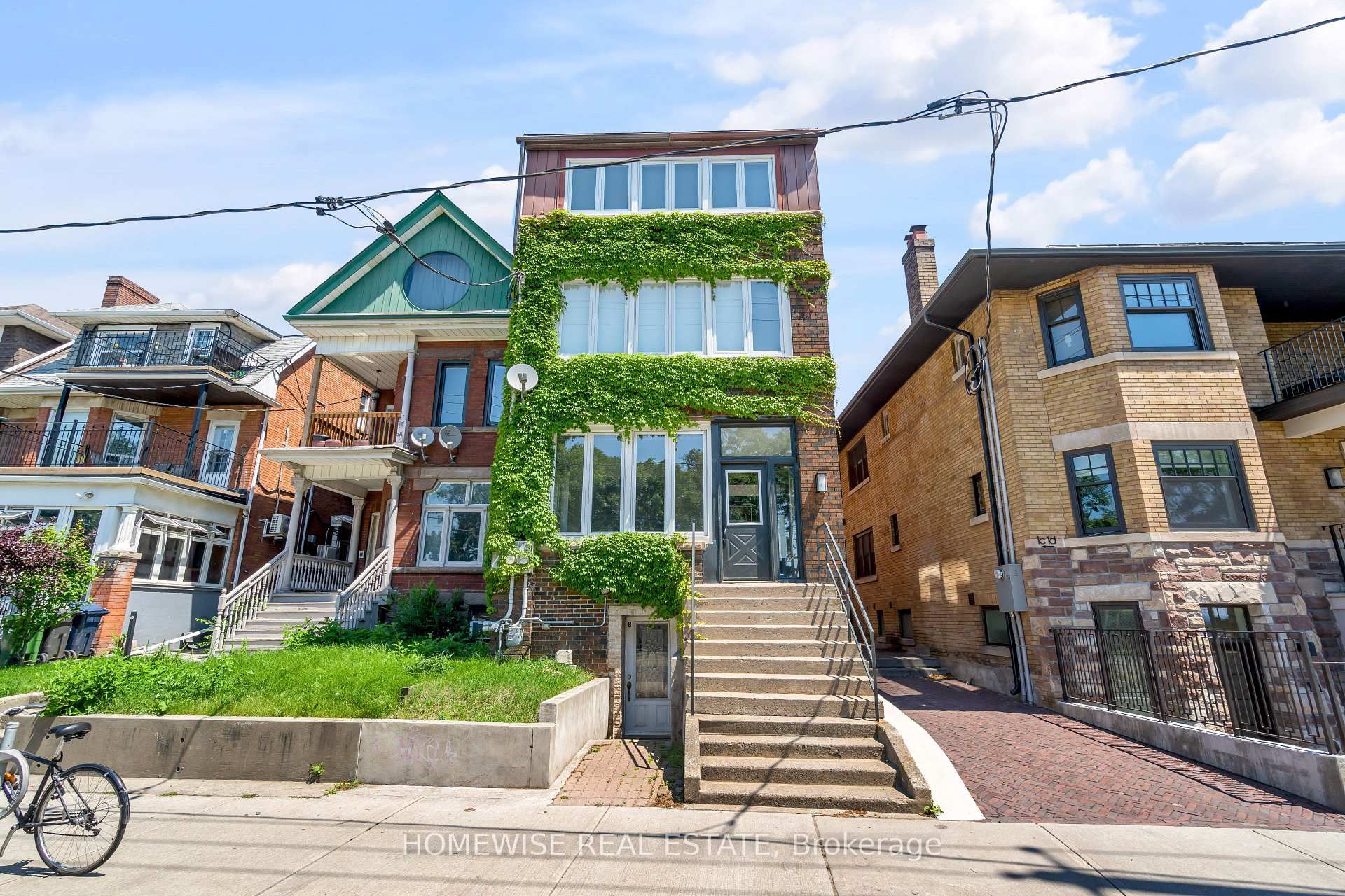 1542 King Street W, Unit 2
