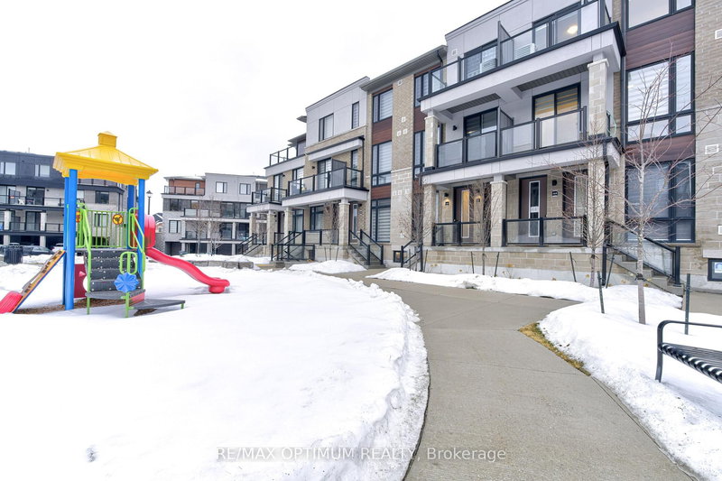46 - 45 Knotsberry Circ, Brampton, L6Y 0C3 | Image 3