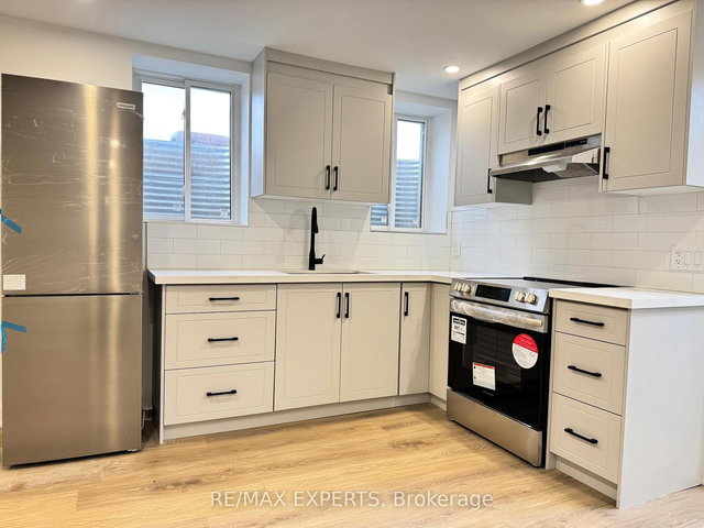 1279 Sweetfern Crescent