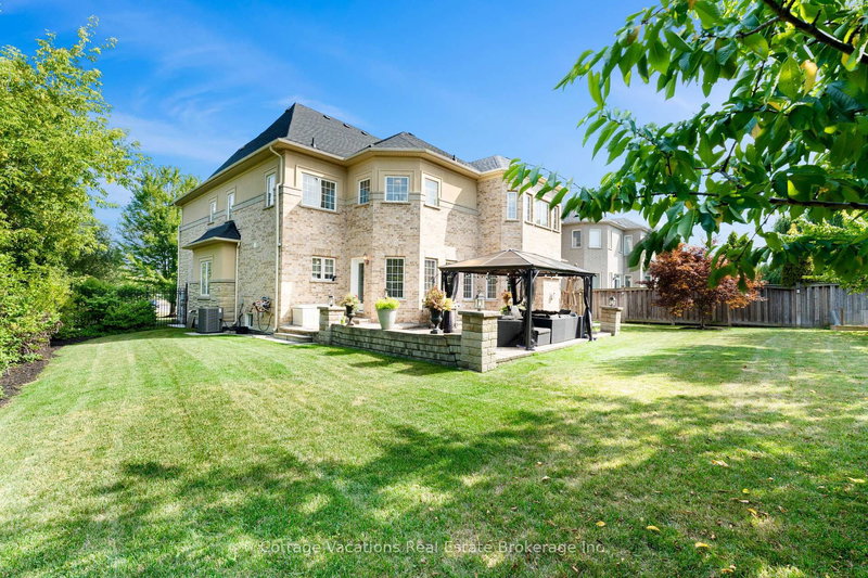 26 Louvain Dr, Brampton, L6P 1W6 | Image 2