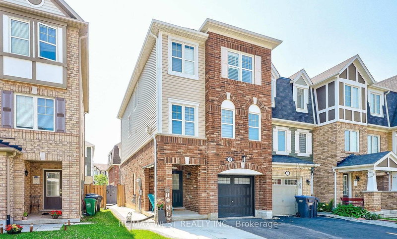 13 Midhope Way, Brampton, L6Y 4Y8 | Image 2