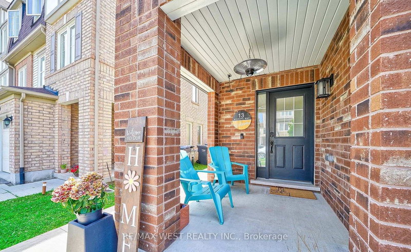 13 Midhope Way, Brampton, L6Y 4Y8 | Image 3