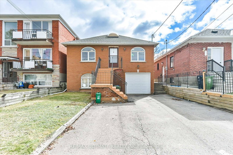 home for lease on Main-27 Venn Crescent