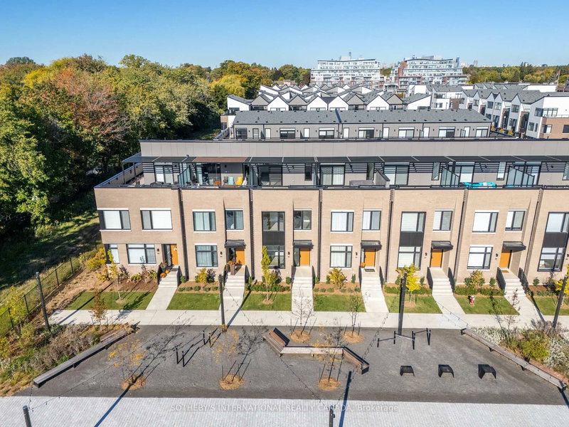 TH 85 - 60 Lou Parsons Way Dr, Mississauga, L5H 0B2 | Image 3