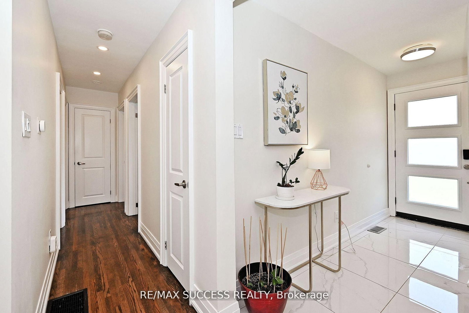 Detached House for sale at 492 Sherin Drive, Oakville, Ontario, L6L 4J8 - West - MLS: W12878136