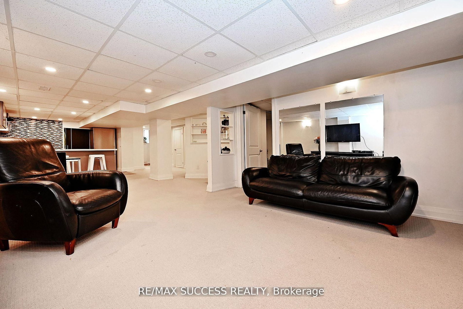 Detached House for sale at 492 Sherin Drive, Oakville, Ontario, L6L 4J8 - West - MLS: W12878136