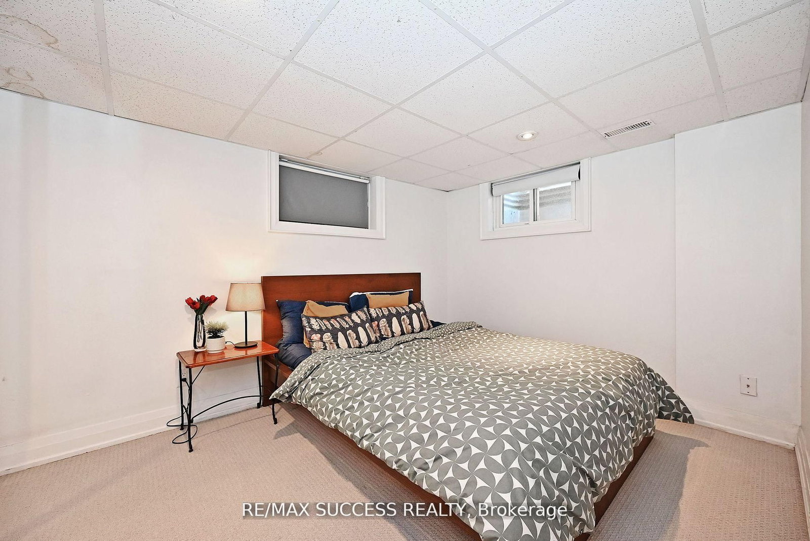 Detached House for sale at 492 Sherin Drive, Oakville, Ontario, L6L 4J8 - West - MLS: W12878136