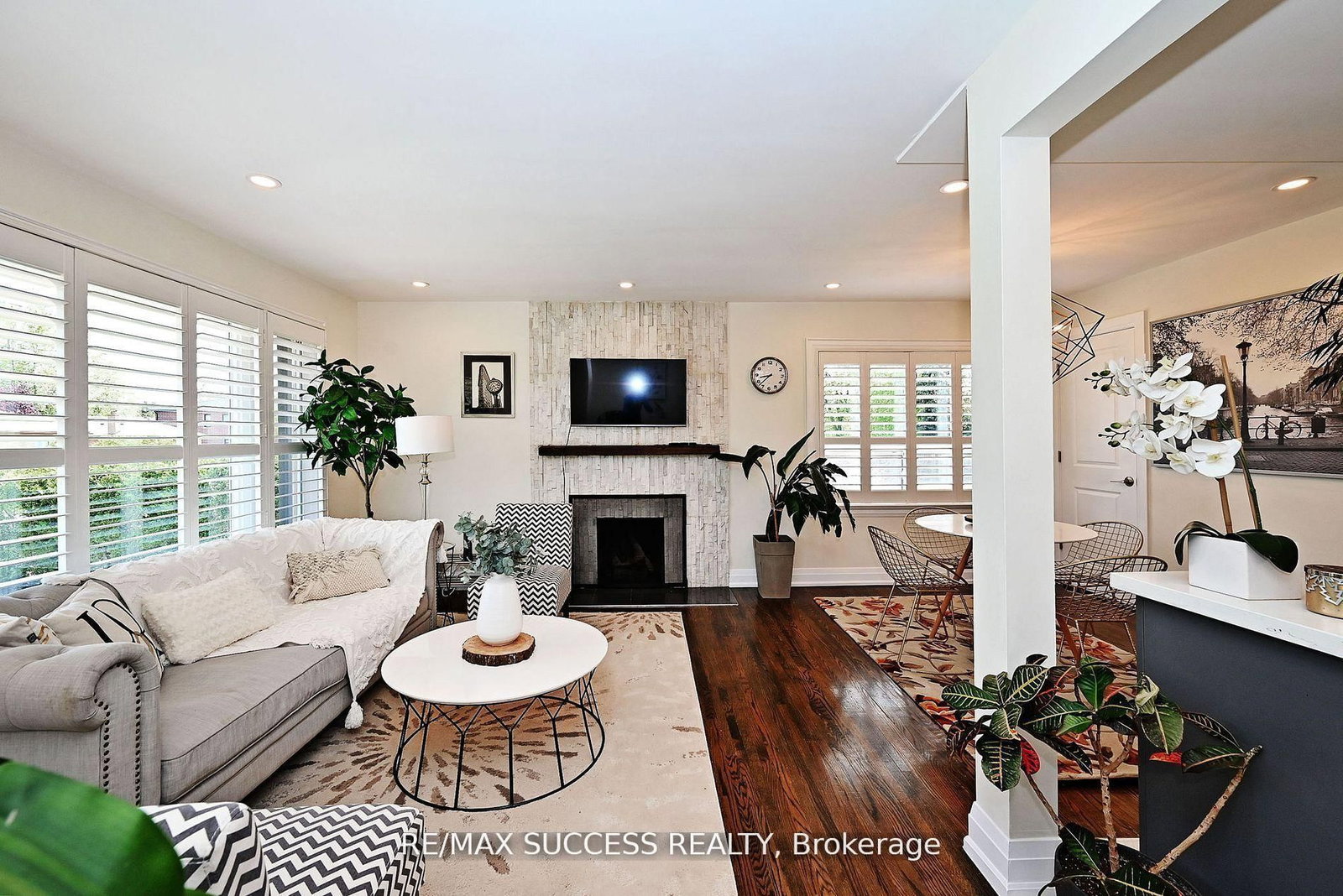 Detached House for sale at 492 Sherin Drive, Oakville, Ontario, L6L 4J8 - West - MLS: W12878136