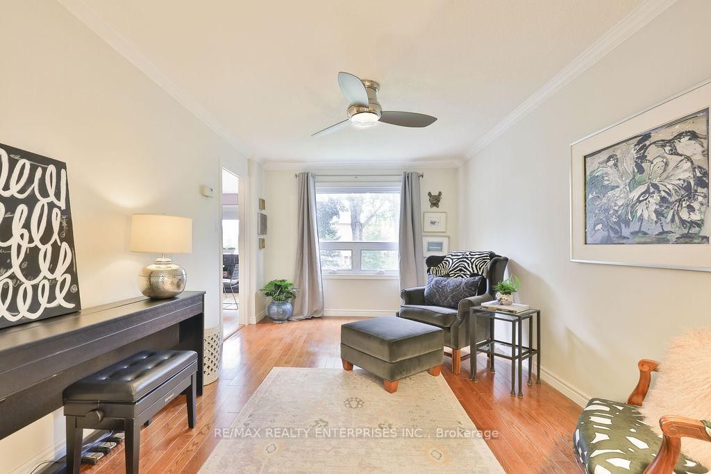 Detached House for sale at 431 Naomi Crescent, Mississauga, Ontario, L5B 3S7 - Fairview - MLS: W12878184