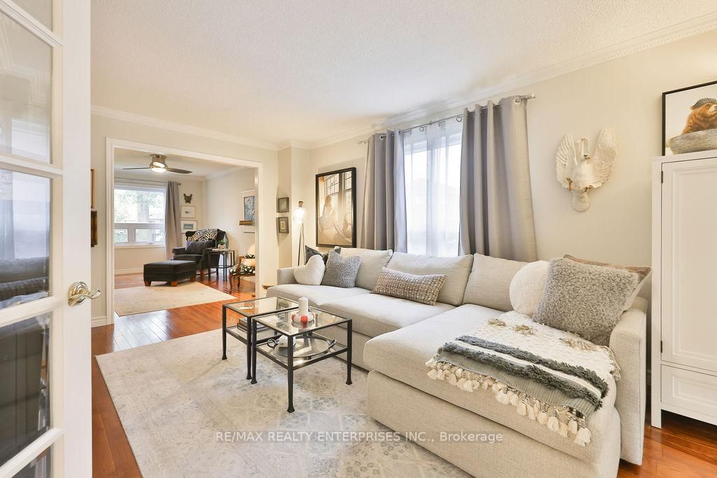 Detached House for sale at 431 Naomi Crescent, Mississauga, Ontario, L5B 3S7 - Fairview - MLS: W12878184