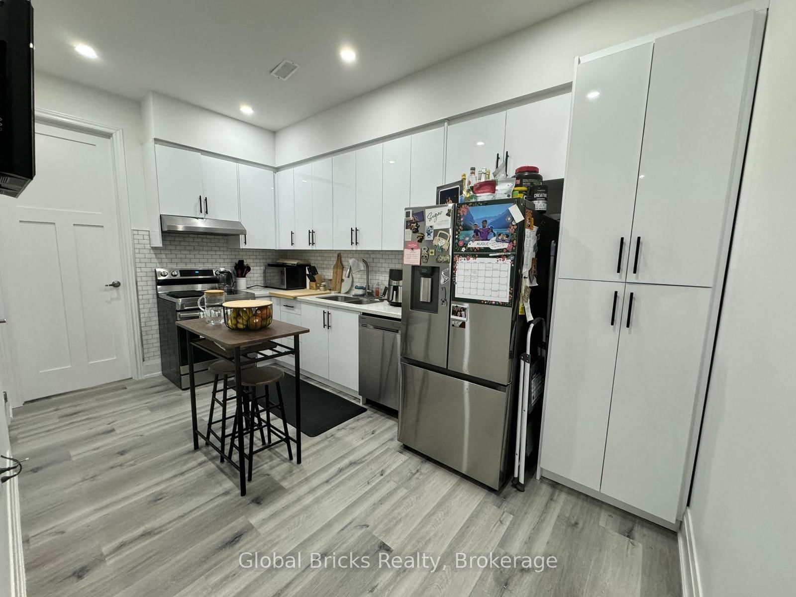 Detached House for lease at 275 Hinton Terrace, Milton, Ontario, L9E 1C8 - Ford - MLS: W12878206