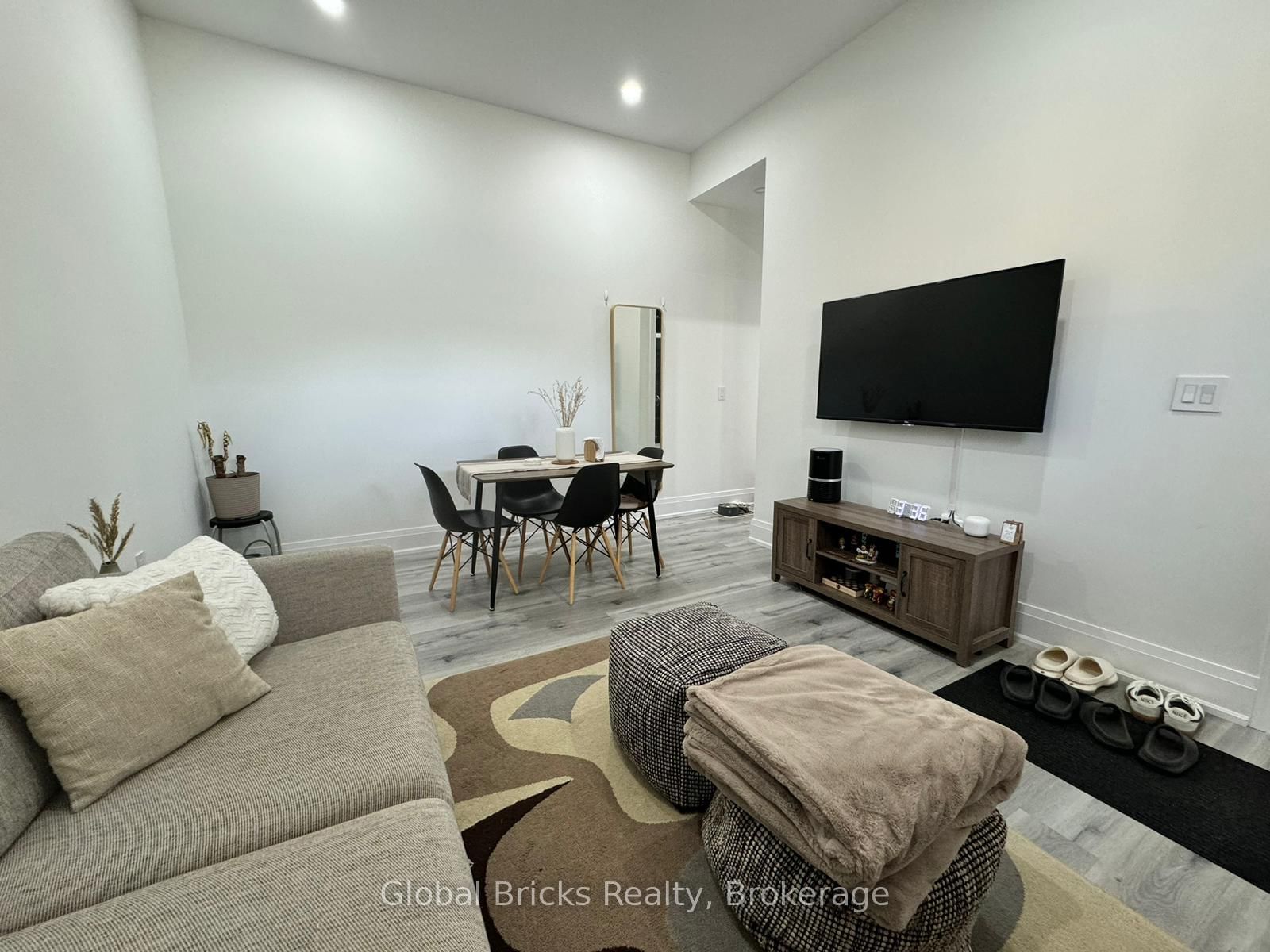 Detached House for lease at 275 Hinton Terrace, Milton, Ontario, L9E 1C8 - Ford - MLS: W12878206