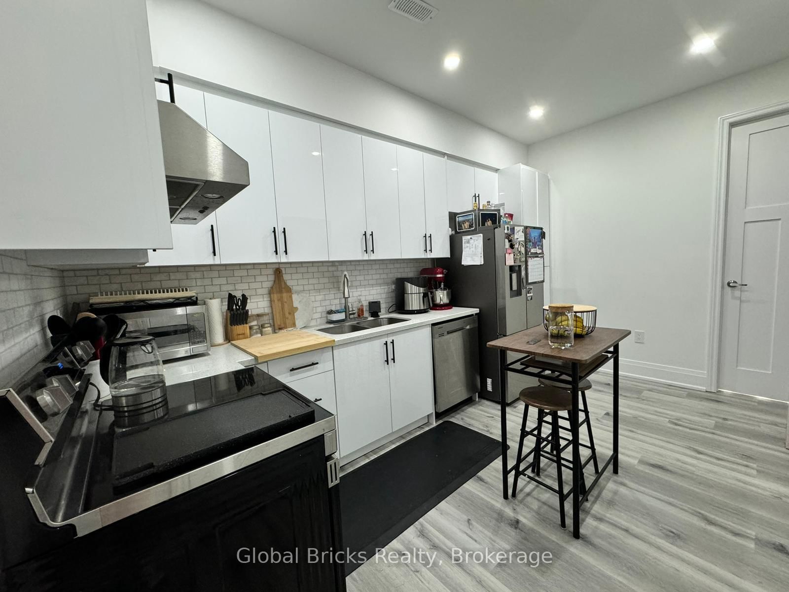 Detached House for lease at 275 Hinton Terrace, Milton, Ontario, L9E 1C8 - Ford - MLS: W12878206