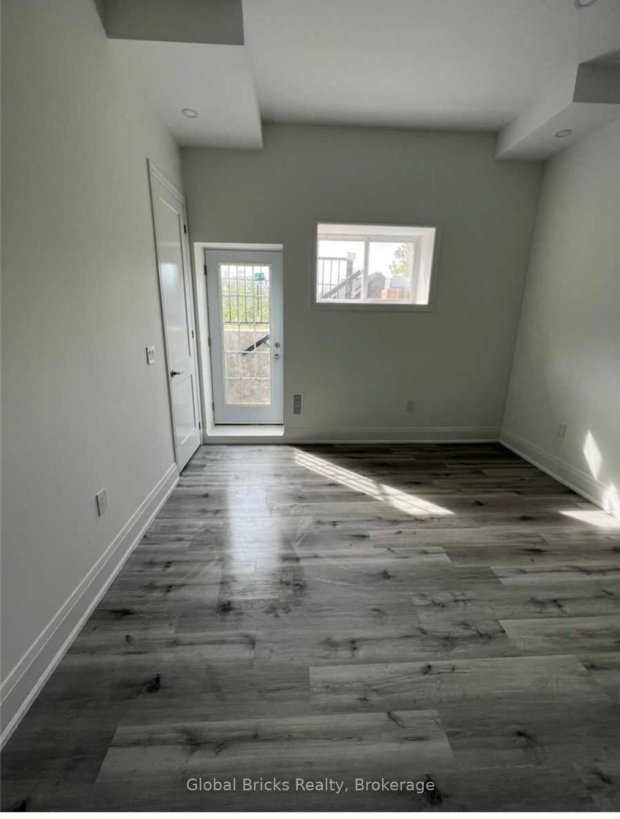 Detached House for lease at 275 Hinton Terrace, Milton, Ontario, L9E 1C8 - Ford - MLS: W12878206