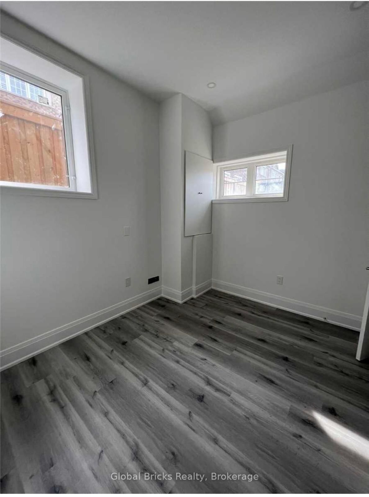 Detached House for lease at 275 Hinton Terrace, Milton, Ontario, L9E 1C8 - Ford - MLS: W12878206