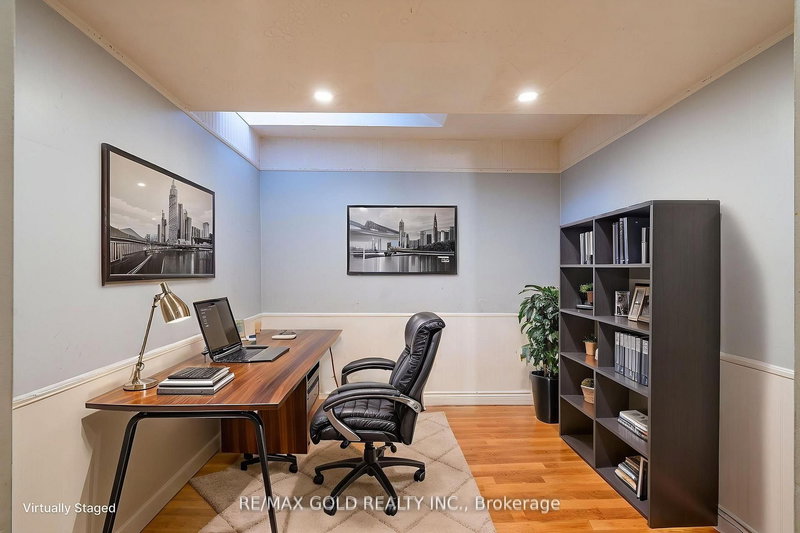 25 Clover Bloom Rd, Brampton, L6R 1R8 | Image 2