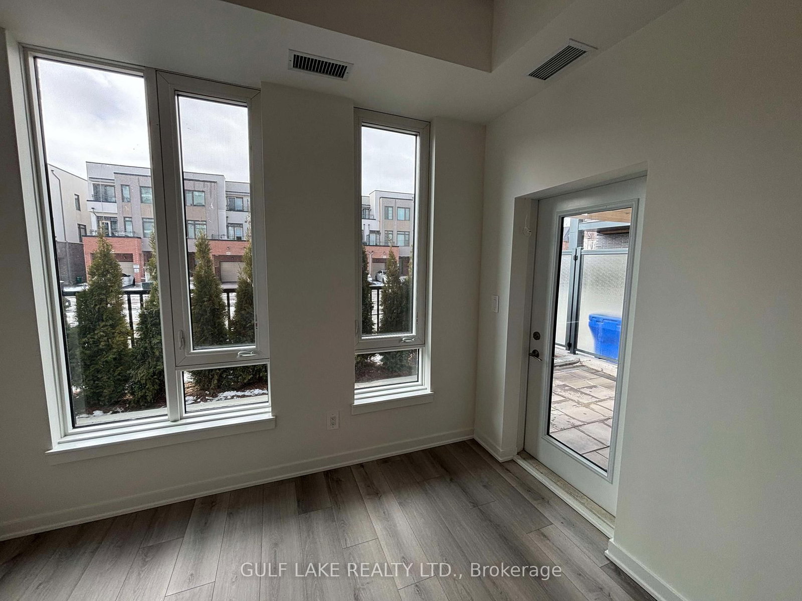 Condo for sale at 101-1440 Clarriage Court, Milton, Ontario, L9E 1B3 - Ford - MLS: W12878320