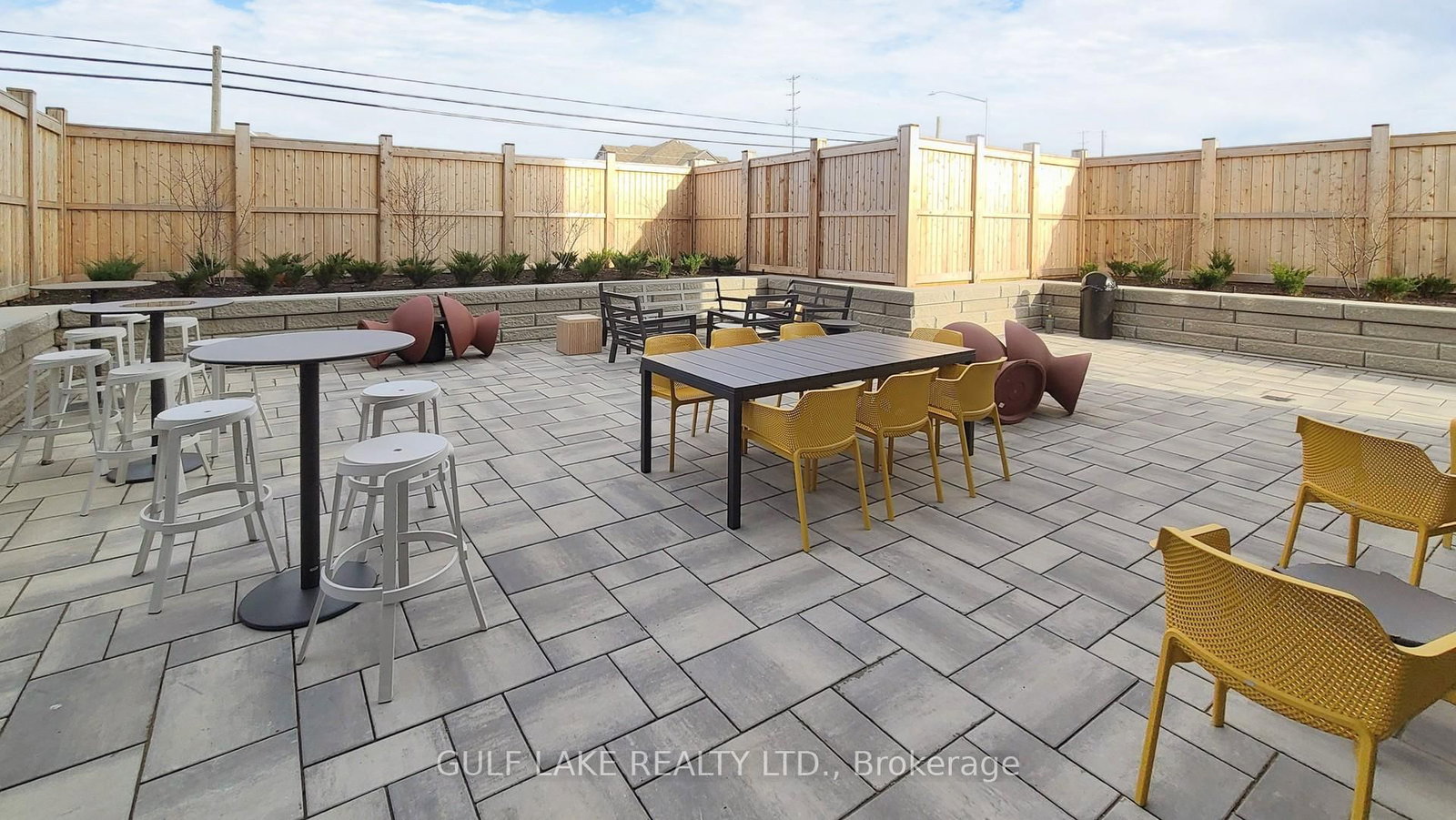 Condo for sale at 101-1440 Clarriage Court, Milton, Ontario, L9E 1B3 - Ford - MLS: W12878320