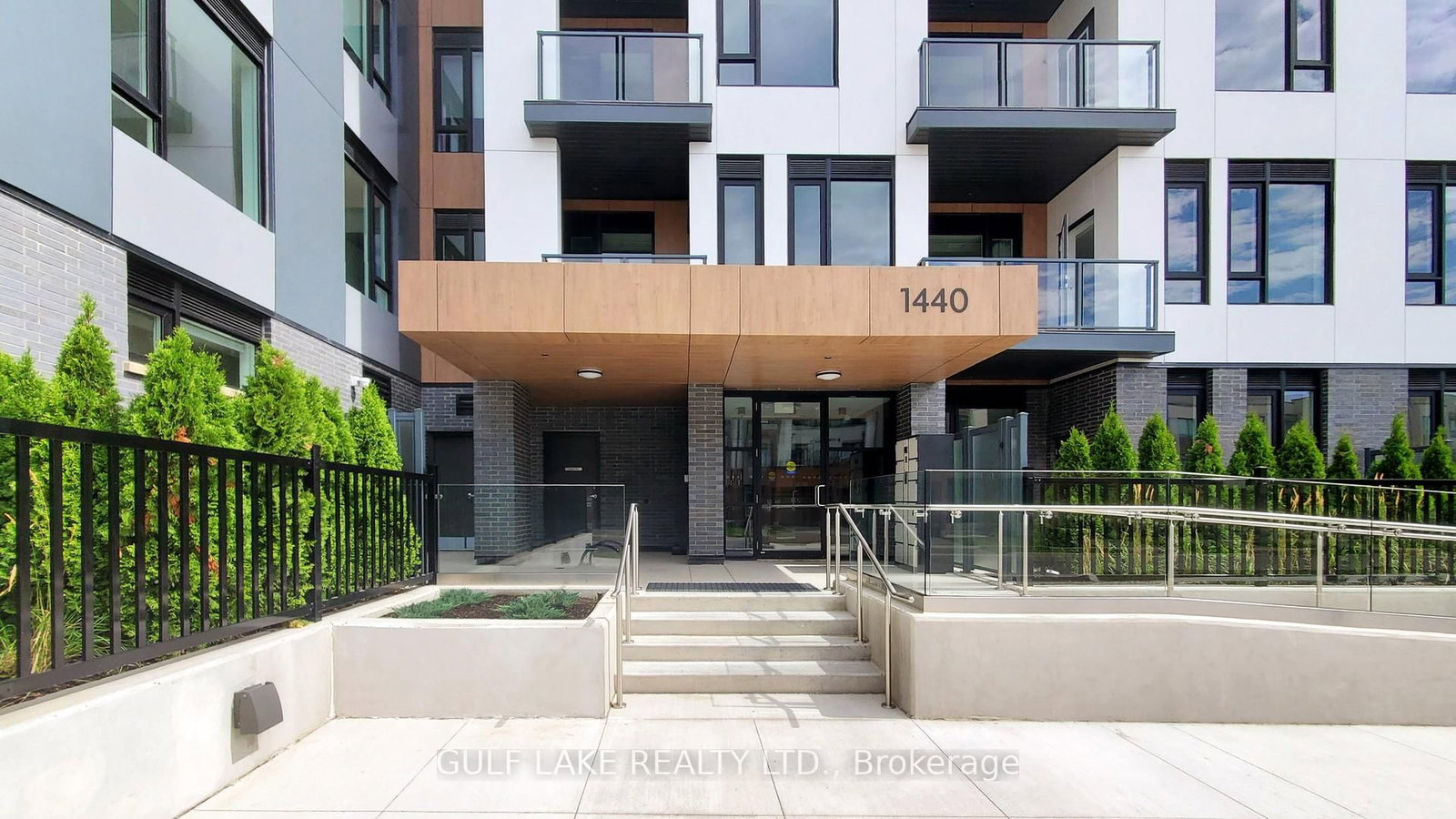 Condo for sale at 101-1440 Clarriage Court, Milton, Ontario, L9E 1B3 - Ford - MLS: W12878320