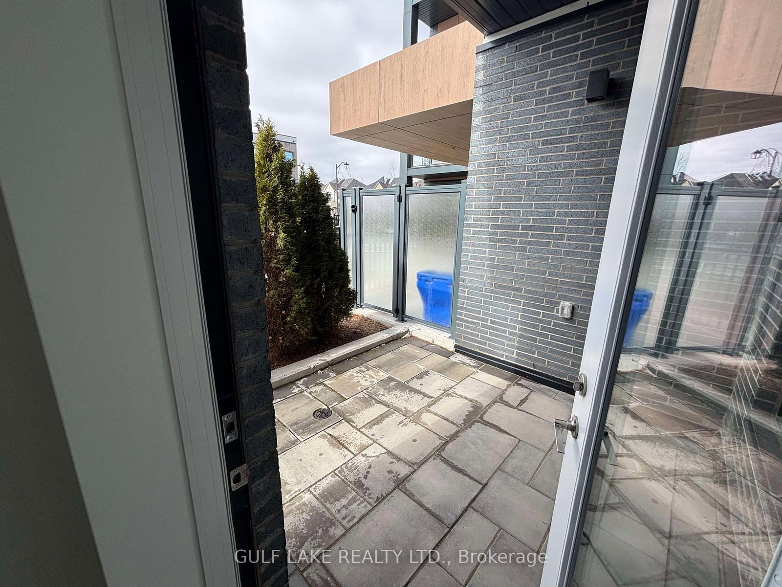 Condo for sale at 101-1440 Clarriage Court, Milton, Ontario, L9E 1B3 - Ford - MLS: W12878320