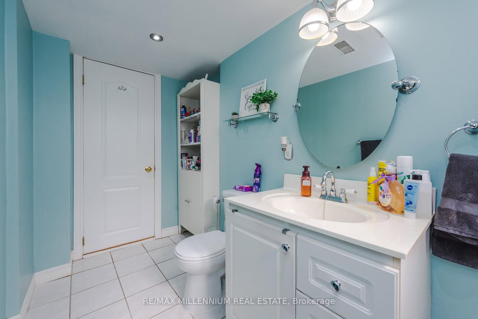 Detached House for sale at 13 Cumberland Drive, Brampton, Ontario, L6V 1W5 - Brampton North - MLS: W12878352