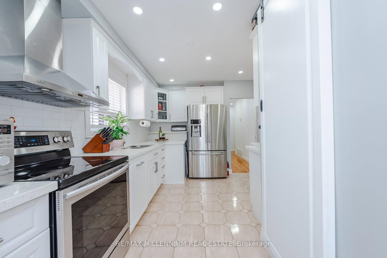 Detached House for sale at 13 Cumberland Drive, Brampton, Ontario, L6V 1W5 - Brampton North - MLS: W12878352