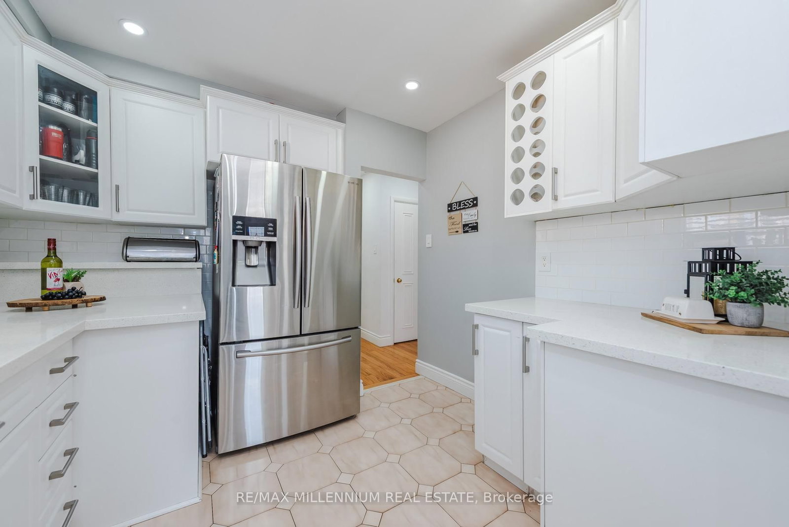 Detached House for sale at 13 Cumberland Drive, Brampton, Ontario, L6V 1W5 - Brampton North - MLS: W12878352