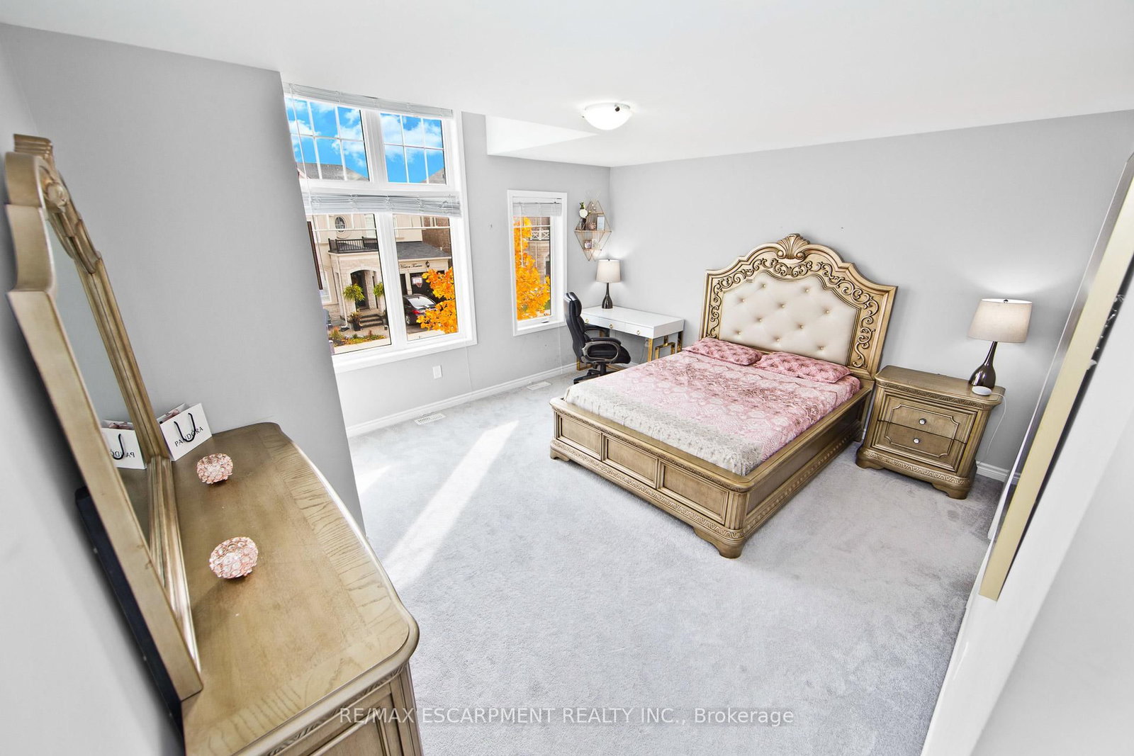 Detached House for sale at 307 Hinton Terrace, Milton, Ontario, L9E 1C8 - Ford - MLS: W12878412