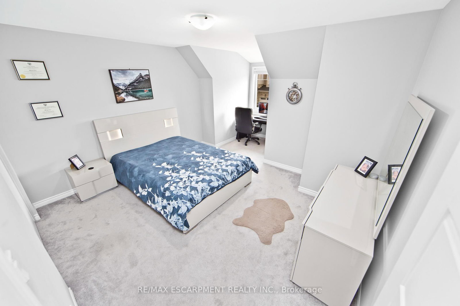 Detached House for sale at 307 Hinton Terrace, Milton, Ontario, L9E 1C8 - Ford - MLS: W12878412