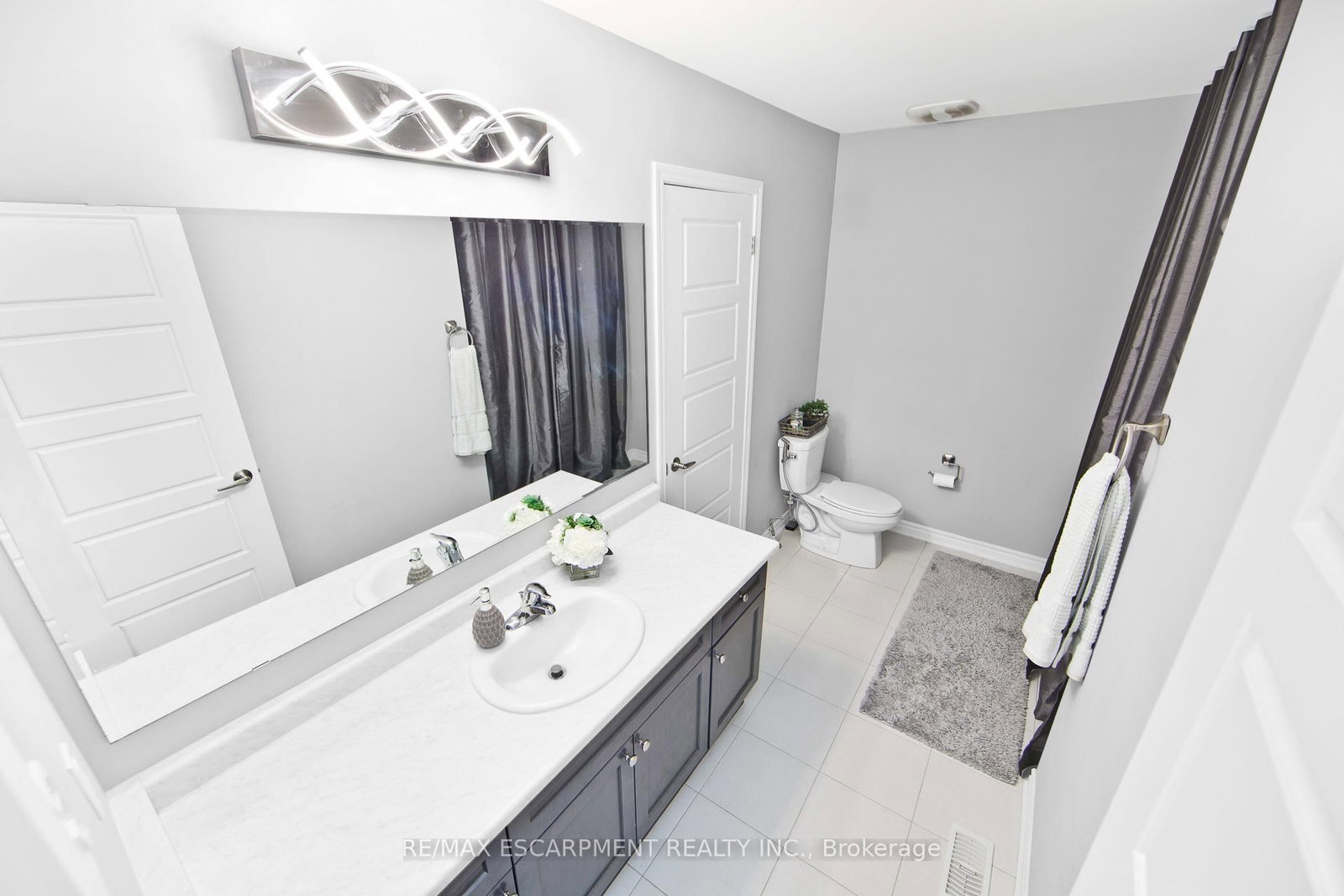 Detached House for sale at 307 Hinton Terrace, Milton, Ontario, L9E 1C8 - Ford - MLS: W12878412