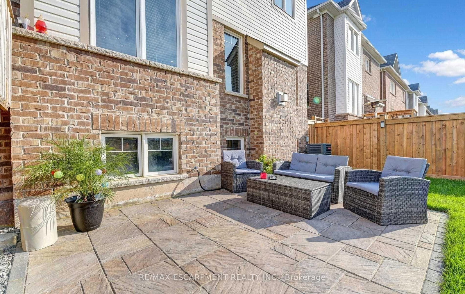 Detached House for sale at 307 Hinton Terrace, Milton, Ontario, L9E 1C8 - Ford - MLS: W12878412