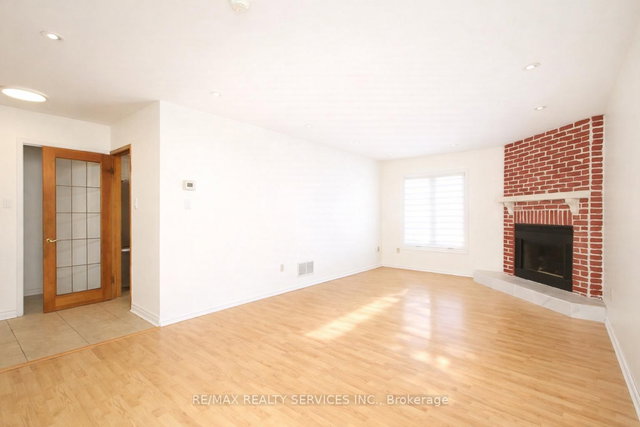 11 - 35 Ceremonial Drive