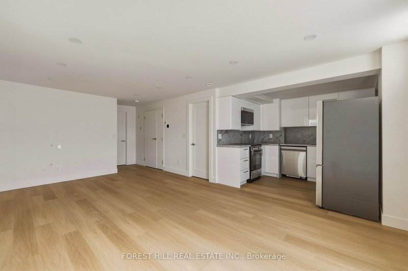 Lower - 250 HALLAM St, Toronto, M6H 1Y1 | Image 2