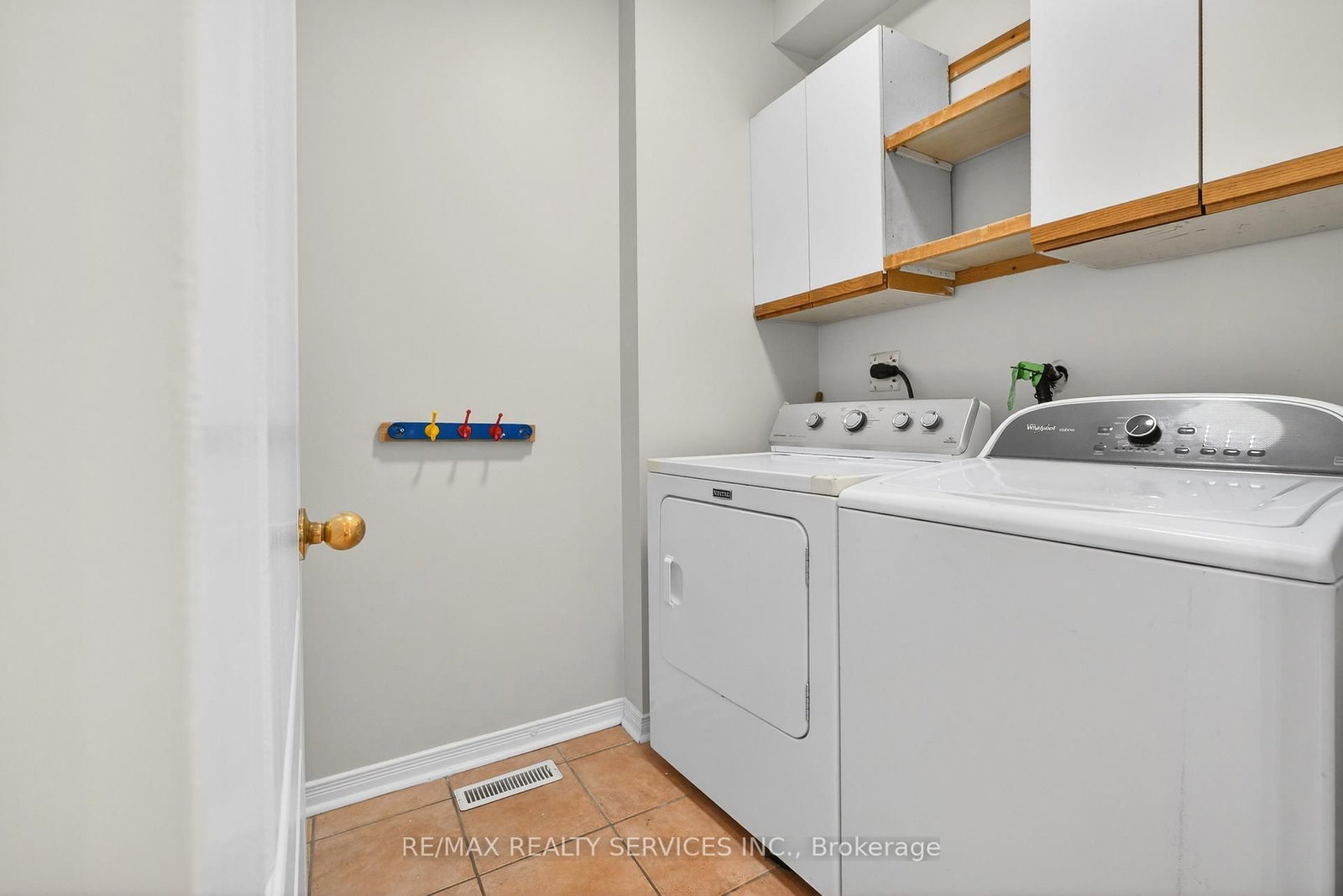 Detached House for sale at 47 Upper Highlands Drive, Brampton, Ontario, L6Z 4V9 - Heart Lake East - MLS: W12878564