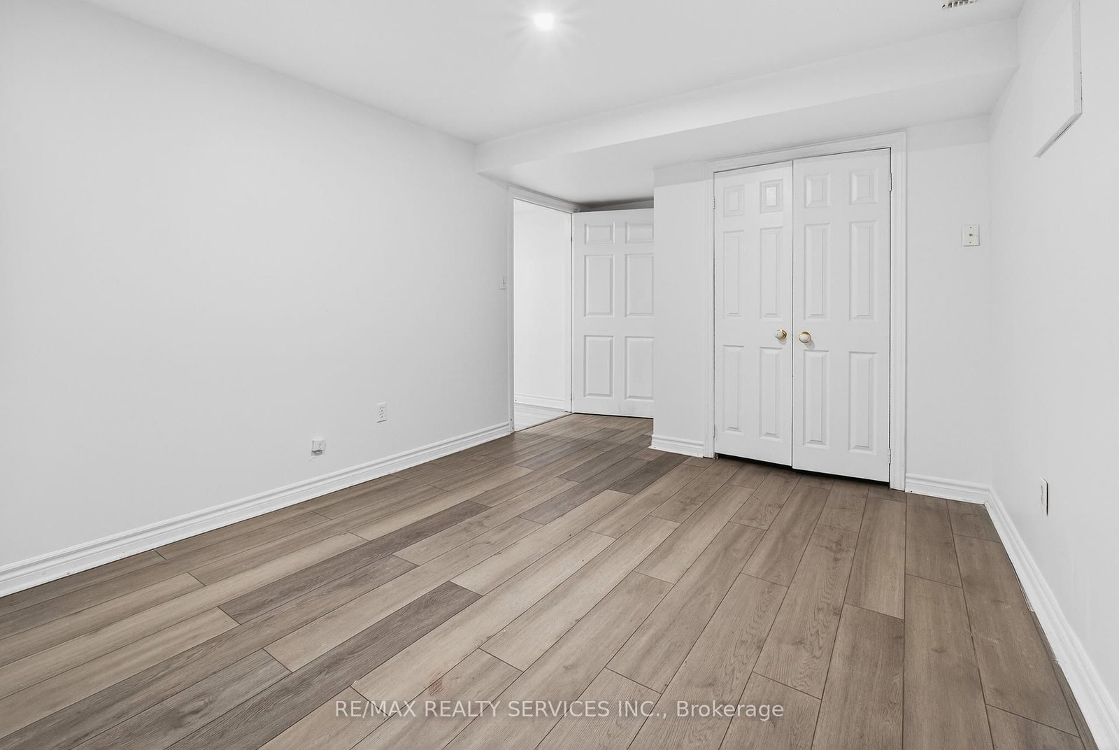 Detached House for sale at 47 Upper Highlands Drive, Brampton, Ontario, L6Z 4V9 - Heart Lake East - MLS: W12878564