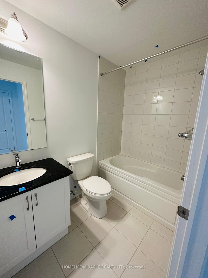 232 Keppel Circ, Brampton, L7A 5K3 | Image 2