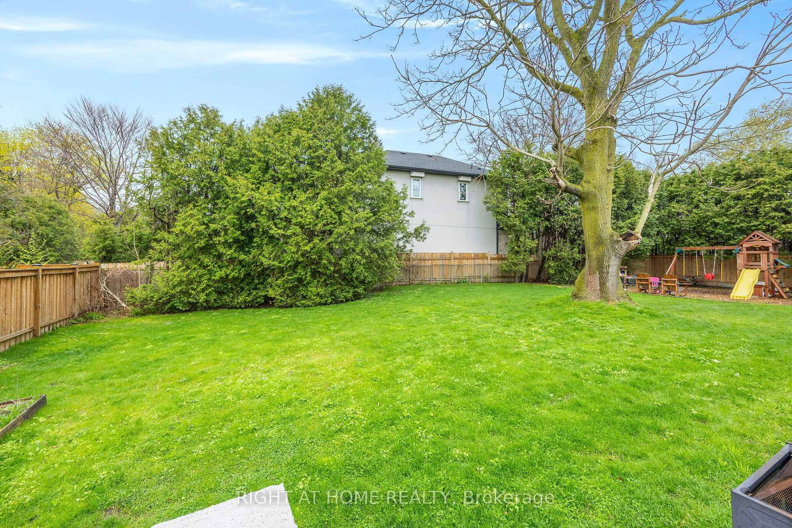 1565 Kipper Avenue • Mississauga, ON photo 35