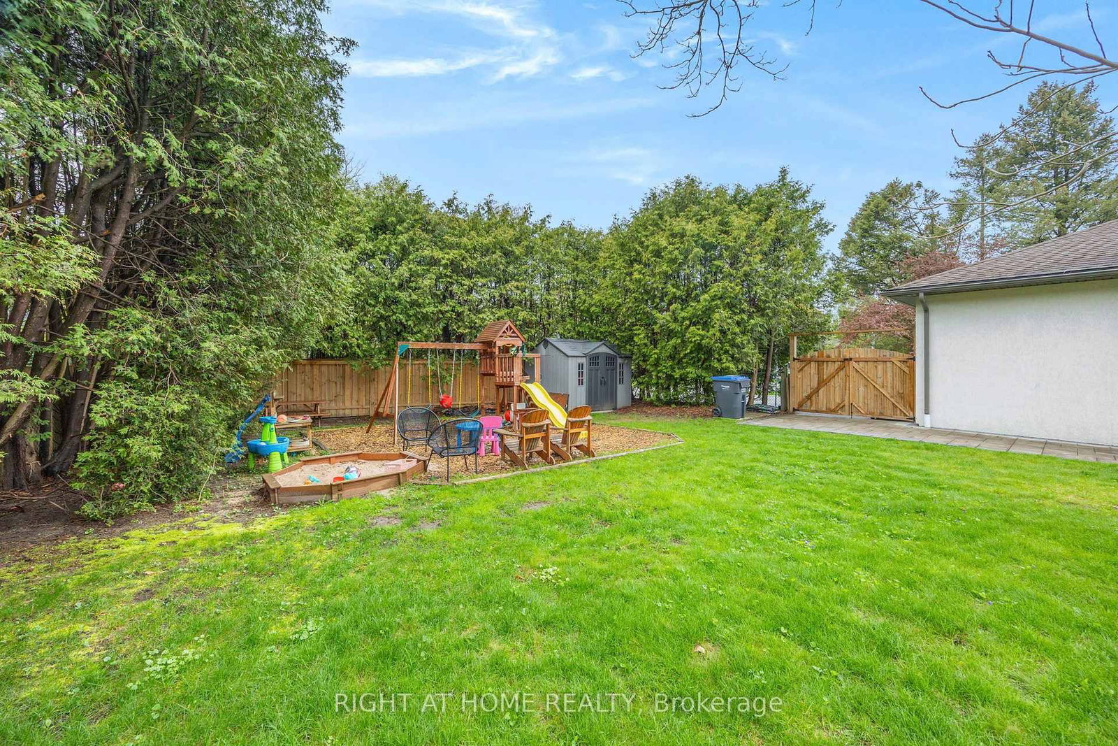 1565 Kipper Avenue • Mississauga, ON photo 40